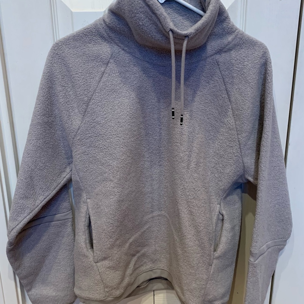Cozy Nike fleece top Size Small